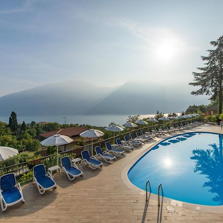 Residence Oasi Лимоне-суль-Гарда Экстерьер фото