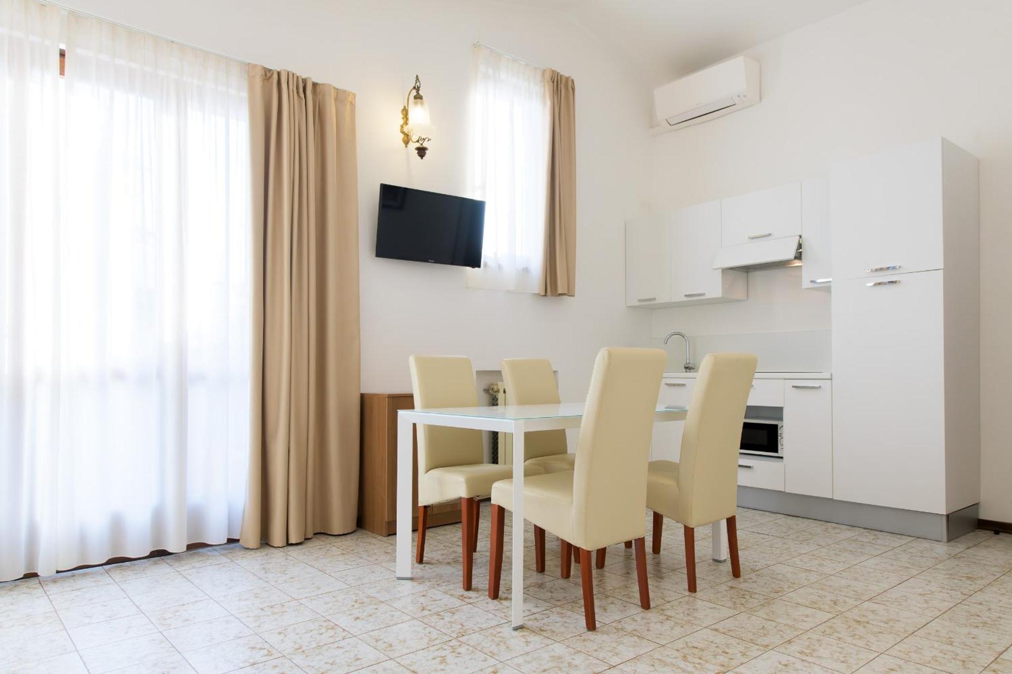 Residence Oasi Лимоне-суль-Гарда Экстерьер фото