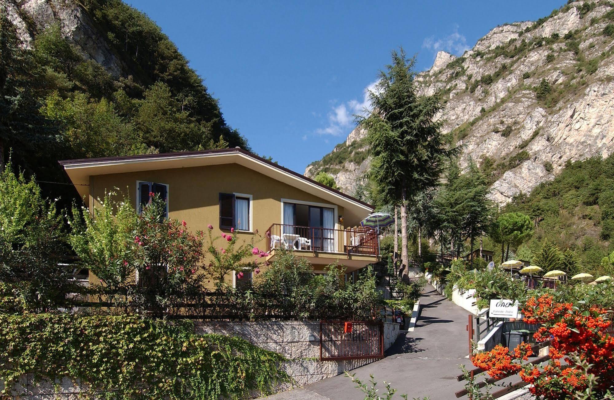 Residence Oasi Лимоне-суль-Гарда Экстерьер фото